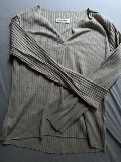 (Category: ) located in . Submitted by hipreloved (Listing ID 1452505452, Image 1). Description: .
