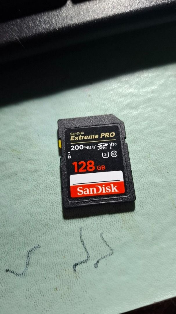 SanDisk 128gb memory card (Category: Security Systems & CCTV Cameras) located in Manila. Submitted by alikirksmith69 (Listing ID 1452323340, Image 1). Description: Good Condition, Di kaya ng old point and shoot camera ko. *Wala nang box tinapon ko na sa event. Shoulder ng Buyer ang SF..