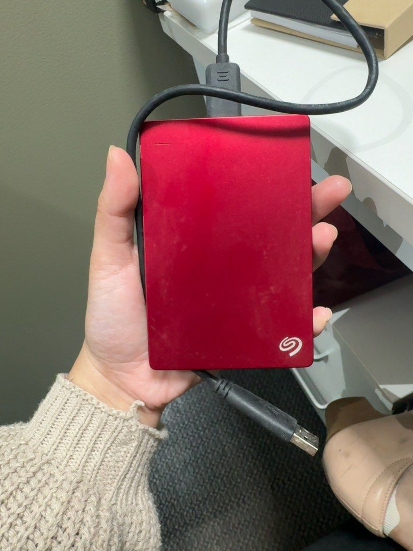 SeaGate Hard Drive 1TB Slim (Category: Hard Disks & Thumbdrives) located in Manila. Submitted by grandeagle_070926 (Listing ID 1452372757, Image 1). Description: RFS (barely used). Just for anime and movies. .