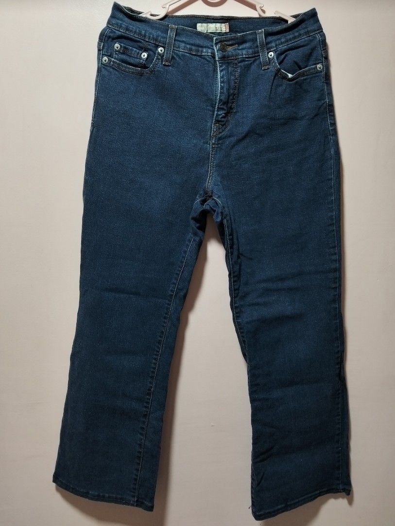 Size 29 Levi's 512 Perfectly Slimming Bootcut Jeans (Category: Jeans) located in Quezon City. Submitted by mcegdj (Listing ID 1452424655, Image 1). Description: Dark Blue Denim Mid-Rise Waist Straight Fit RFS: Decluttering Open to negotiations .