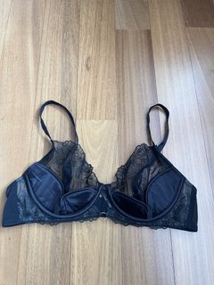 (Category: ) located in . Submitted by ladyshop01 (Listing ID 1452340255, Image 1). Description: .