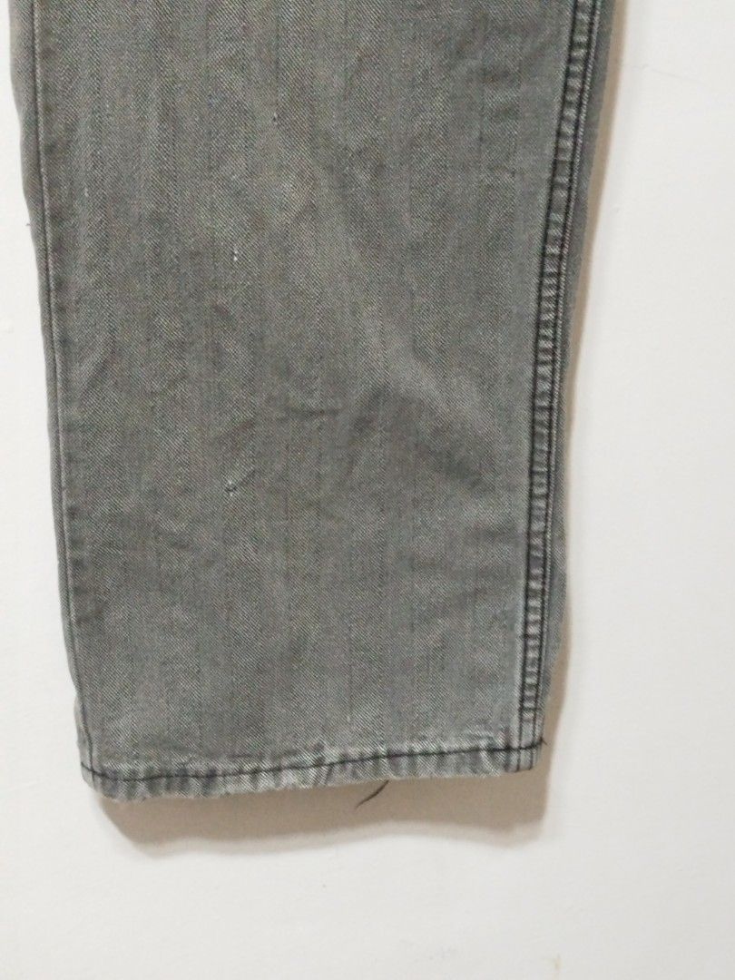 SOHK Jeans Grey Denim Pants (Category: Jeans) located in Manila. Submitted by luckyfire-b12a (Listing ID 1452403008, Image 3). Description: - SOHK ( SCHOOL OF HARDKNOCKS) grey denim jeans - Classic straight leg fit - Minor marks and wear on fabric - Frayed and damaged hems - Button fly closure - Ideal for casual wear dimes : 17.8W / 41 L 35-36 fit size trash condition good for psg issue ( see pics ).