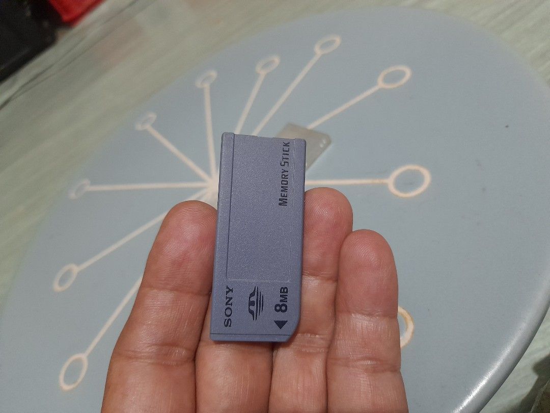 Sony Memory Stick 8MB (Category: Memory & SD Cards) located in Bocaue. Submitted by marajapansurplus (Listing ID 1452436591, Image 3). Description: -Selling as it is ; untested - Original Sony 8MB Memory Stick - Includes protective case - Ideal for older Sony devices like PSP and cameras.
