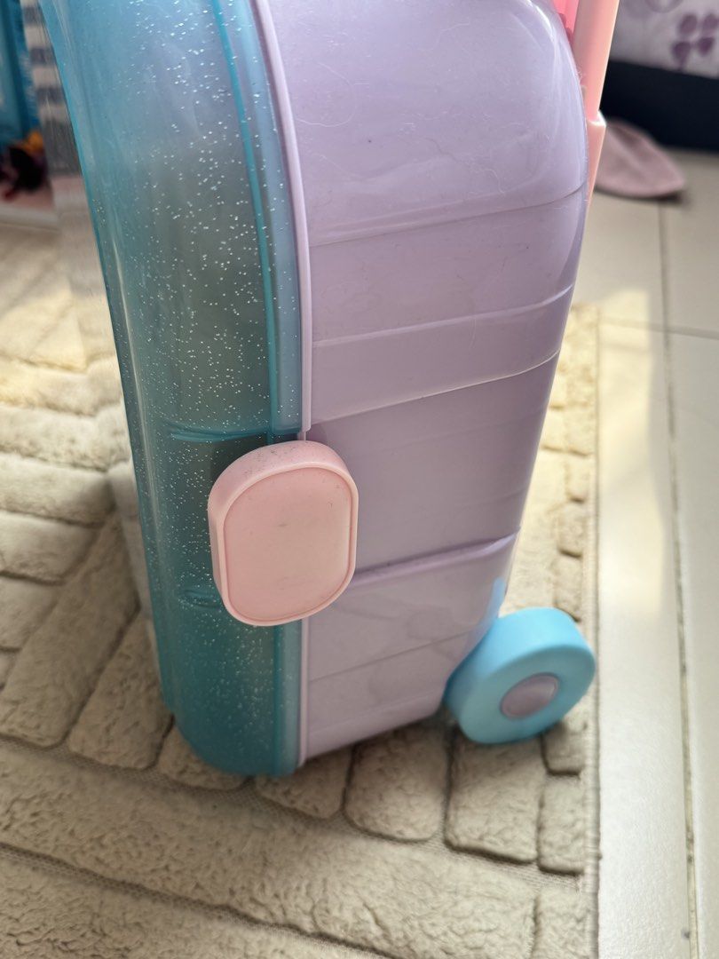 Sumikko gurashi mini luggage (Category: Luggage) located in Quezon City. Submitted by matchaislove (Listing ID 1452406381, Image 2). Description: .