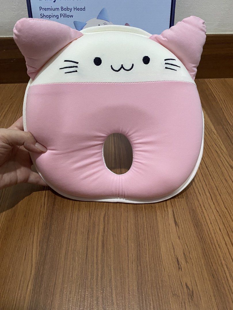Supermama Baby pillow (Category: Childrens' Beds) located in Klang. Submitted by mybaby_preloved (Listing ID 1452499661, Image 3). Description: Readystock Brandnew Pink.