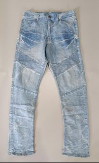 (Category: ) located in . Submitted by aydenthriftwear (Listing ID 1452386440, Image 1). Description: .