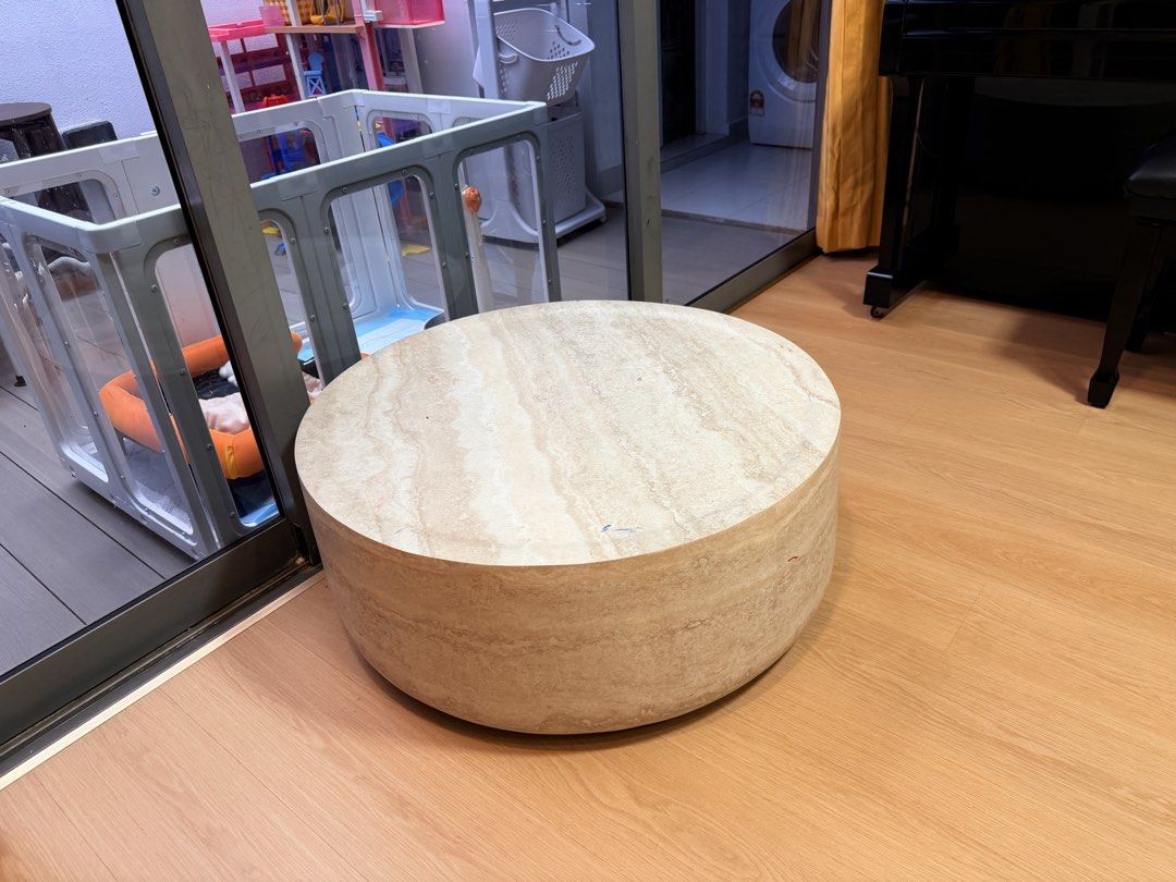 tea table (Category: Other Home Furniture) located in Singapore. Submitted by lilianlin7 (Listing ID 1452346253, Image 1). Description: tea table.