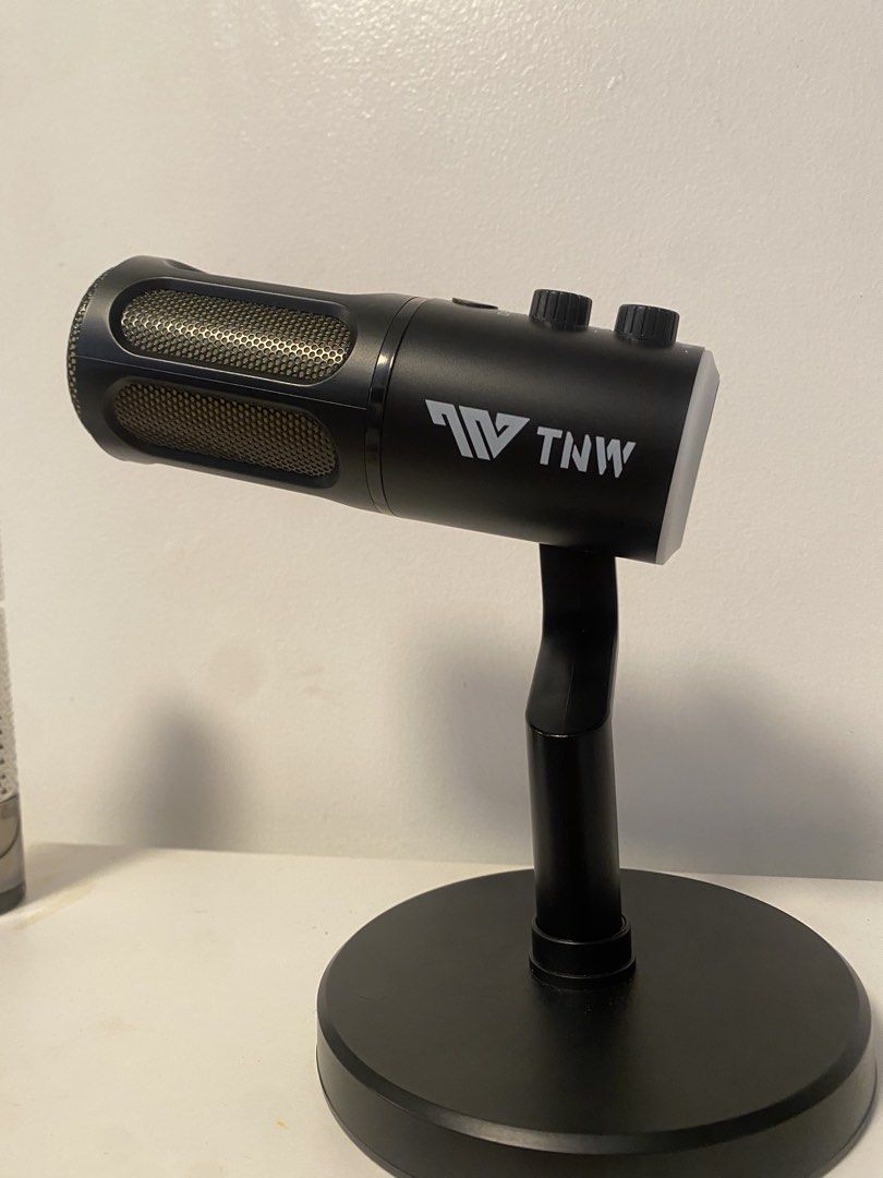 TNW K18 CONDENSER MICROPHONE (Category: Microphones) located in Manila. Submitted by jj3004 (Listing ID 1452359643, Image 1). Description: FINAL PRICE NAPO 1 Month of use No box No type C PERFECT CONDITION ✅ RGB WORKING✅ GOOD AS NEW ✅ .