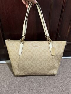 (Kategori: ) berada di . Dikirim oleh rist28806 (ID iklan 1452371795, Gambar 1). Deskripsi: .