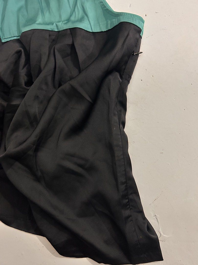 Turtle Neck Halter Top Turquiose and Black (Category: Blouses) located in Pinamalayan. Submitted by _dragonfly (Listing ID 1452444433, Image 3). Description: Can fit size S - M.