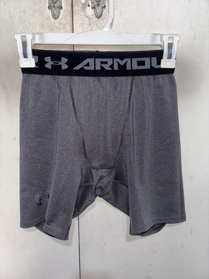 Under Armour HeatGear Compression Shorts (GRAY) (Category: Activewear) located in Pasig City. Submitted by timmybatoon (Listing ID 1452347903, Image 1). Description: Under Armour HeatGear Compression Shorts (GRAY) Size on tag: S Dimensions: 26-32in x 15inL Price: 600 .