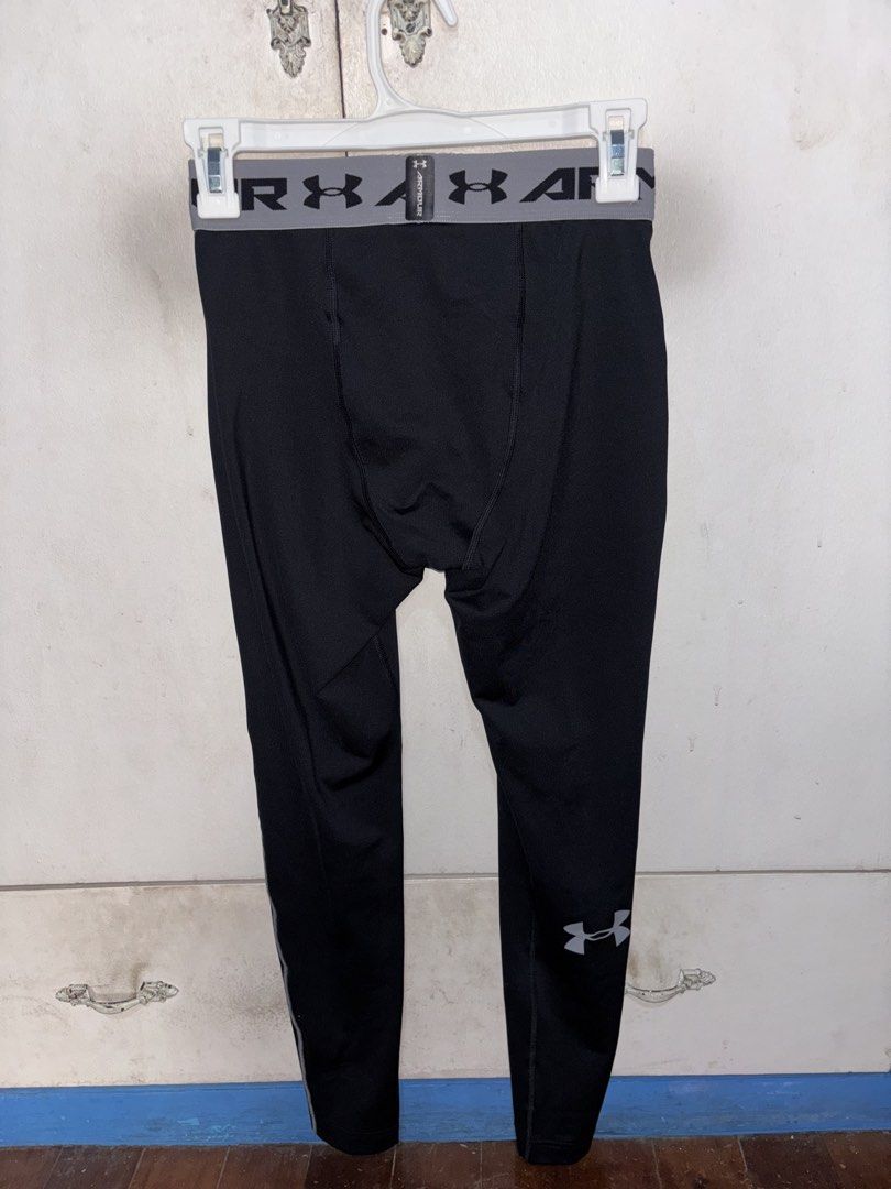 Under Armour HeatGear Compression Tights (BLACK) (Category: Activewear) located in Pasig City. Submitted by timmybatoon (Listing ID 1452349460, Image 2). Description: Under Armour HeatGear Compression Tights (BLACK) Dimensions: 28-34inW x 35inL Price: 800.