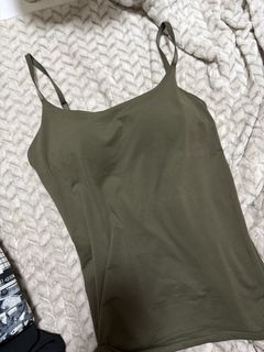 (Category: ) located in . Submitted by clearmywardrobiwe (Listing ID 1452472070, Image 1). Description: .