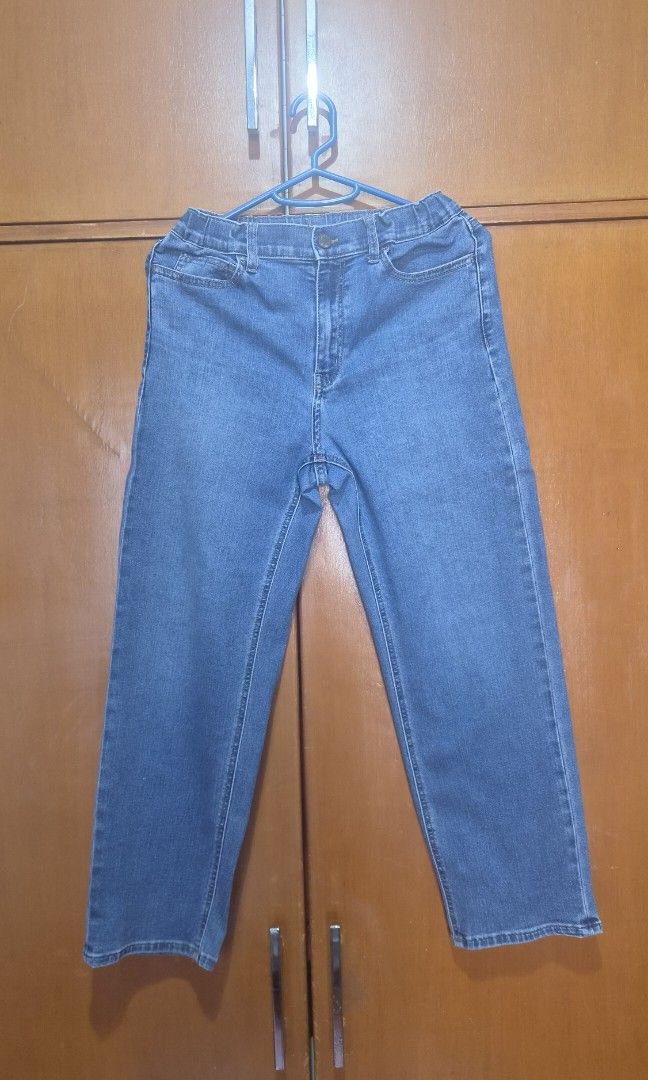 Uniqlo Kids Jeans (Category: Babies & Kids Fashion) located in Manila. Submitted by crslfinds (Listing ID 1452449526, Image 1). Description: - Uniqlo Kids jean - Regular fit - Size: 140.