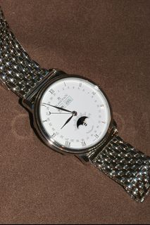 (Category: ) located in . Submitted by randomwatchguy (Listing ID 1452324678, Image 1). Description: .