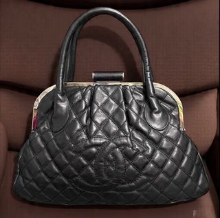 (Category: ) located in . Submitted by luxxechic (Listing ID 1452453340, Image 1). Description: .