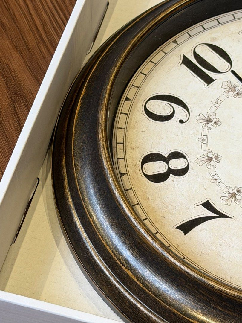 Wall Clock (Category: Clocks) located in Kuala Lumpur. Submitted by kimjong17 (Listing ID 1452482046, Image 3). Description: vintage looking wall clock brand new cod sinaran ttdi.