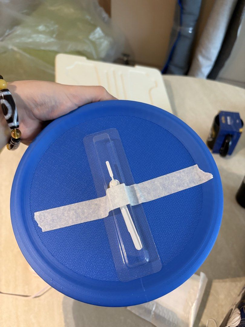 Wall Clock Corner Clock (Category: Clocks) located in Singapore. Submitted by SGaquascapes (Listing ID 1452397544, Image 2). Description: Available in red and blue Brand new .