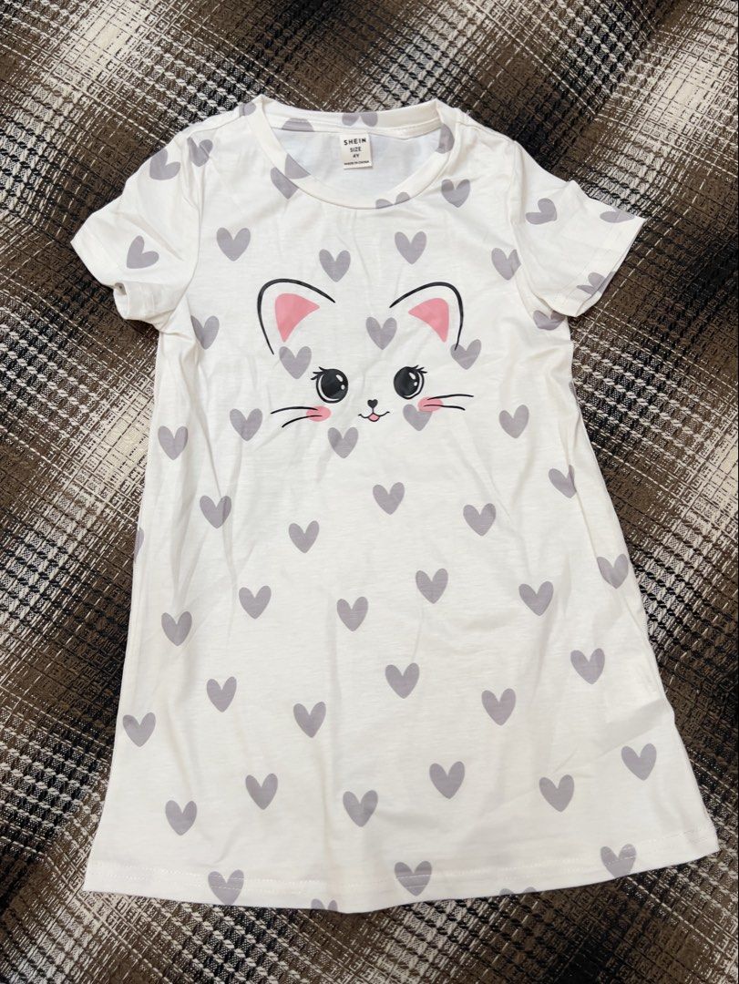 White Dress (Category: Babies & Kids Fashion) located in Manila. Submitted by withluvbee (Listing ID 1452338716, Image 1). Description: - Adorable white dress for kids - Short sleeves for comfort - Relaxed, comfortable fit - Ideal for casual outings and everyday wear .