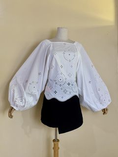 (Category: ) located in . Submitted by gumamela_wardrobe (Listing ID 1452347756, Image 1). Description: .