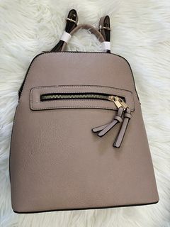 (Category: ) located in . Submitted by emcee.onlineshop (Listing ID 1452360946, Image 1). Description: .