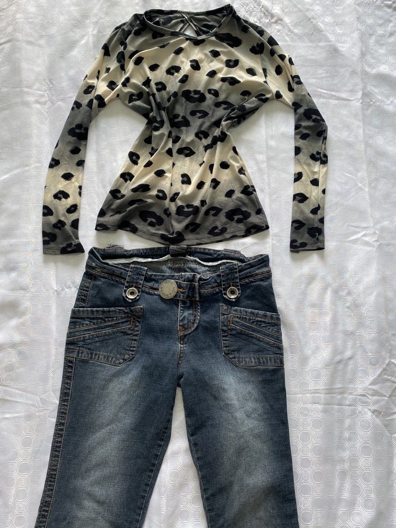 Y2K Leopard Set (Category: Sets or Coordinates) located in Bay. Submitted by _nolabel.com (Listing ID 1452383250, Image 1). Description: Small - Medium. All items are in good condition. Color may vary due to lighting. Can sold per piece . Payment FIRST. J&T: 1-3 days Lalamove: Same day (Buyer must shoulder the delivery fee) .