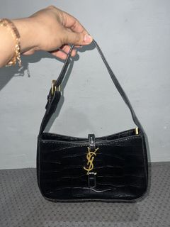(Kategori: ) berada di . Dikirim oleh aisyah.luxurystore (ID iklan 1452485513, Gambar 1). Deskripsi: .