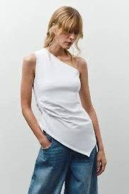 Zara White One Shoulder Asymmetrical Top Size L (Category: Others Tops) located in Quezon City. Submitted by ren.sell (Listing ID 1452332124, Image 1). Description: Never used - removed tags for washing only and stored ever since **picture is for reference only and not the exact top but fit is very similar .