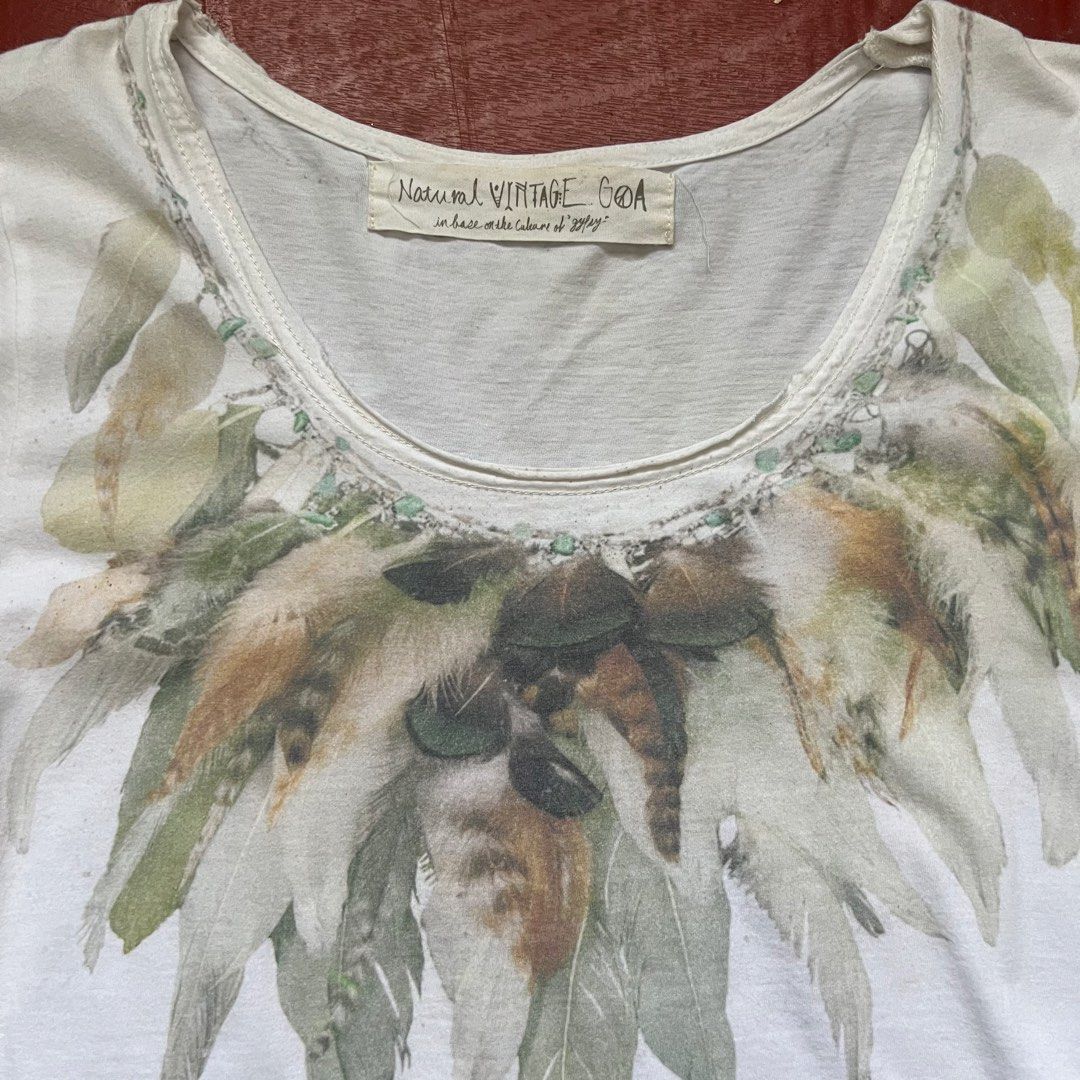 00s GOA (Category: Tshirts & Polo Shirts ) located in Lucena. Submitted by netnyahyo (Listing ID 1452546997, Image 2). Description: 00s GOA feather necklace length 26 width 18 price : ₱5000.