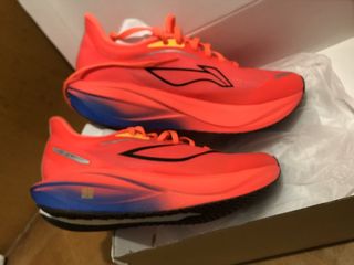（分類：）位於 。 由 keith_2022 提交（商品編號 1452513707，圖片 1）。簡介： 。