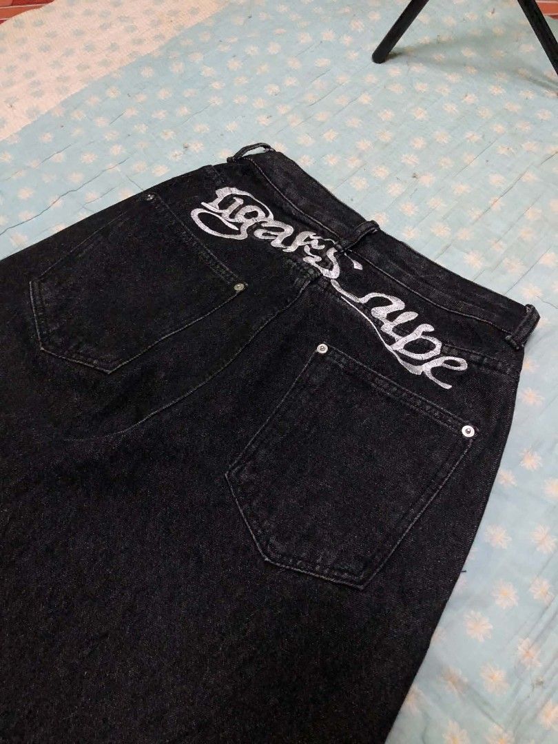 🔱 RAW DENIM BARREL PANTS🔱 (Category: Jeans) located in Cebu City. Submitted by cj_thrift (Listing ID 1452674988, Image 3). Description: 🔱 RAW DENIM BARREL PANTS🔱 -Size: 29 - 30 -Length: 43 -Tigh: 13.5 -Hem: 9.5 -Color rate: 10/10 Good as new PRICE: 🔖 850 Only! ♻️UNLI VIDEOCALL WITH ITEM/ UNLI VOUCH IF LEGIT SELLER♻️ ✈️CAN SHIPPED NATIONWIDE 🚚JNT OR LBC COURIER 📍MINGLANILLA, CEBU ‼️SOBRANG SOLID PA NETO MGA BOSS‼️.