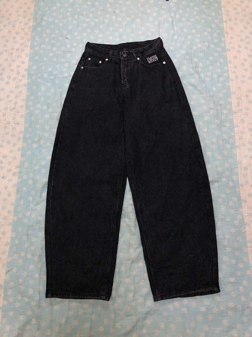 🔱 RAW DENIM BARREL PANTS🔱 (Category: Jeans) located in Cebu City. Submitted by cj_thrift (Listing ID 1452674988, Image 2). Description: 🔱 RAW DENIM BARREL PANTS🔱 -Size: 29 - 30 -Length: 43 -Tigh: 13.5 -Hem: 9.5 -Color rate: 10/10 Good as new PRICE: 🔖 850 Only! ♻️UNLI VIDEOCALL WITH ITEM/ UNLI VOUCH IF LEGIT SELLER♻️ ✈️CAN SHIPPED NATIONWIDE 🚚JNT OR LBC COURIER 📍MINGLANILLA, CEBU ‼️SOBRANG SOLID PA NETO MGA BOSS‼️.