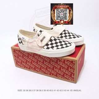 (Category: ) located in . Submitted by shoes.locker (Listing ID 1452669348, Image 1). Description: .