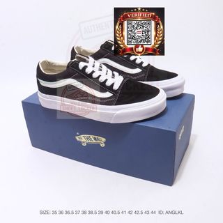 (Category: ) located in . Submitted by shoes.locker (Listing ID 1452669053, Image 1). Description: .