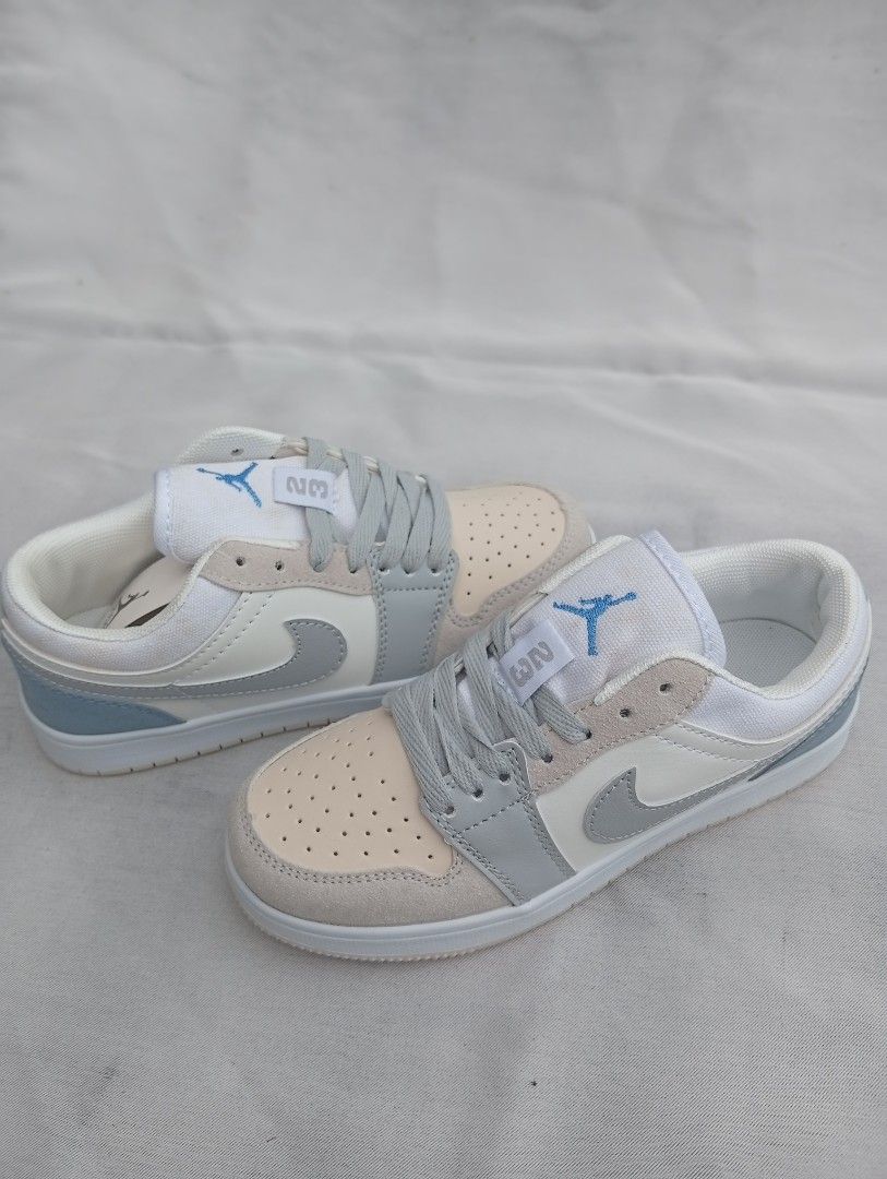 Air Jordan 1 Low SE 'Light Madder Root' (Category: Sneakers) located in Manila. Submitted by swiftocean_d589ad (Listing ID 1452649498, Image 2). Description: - Authentic Air Jordan 1 Low SE sneakers - Colorway: Light Madder Root, Pale Ivory, Light Smoke Grey - Iconic Light Smoke Grey Nike Swoosh - Low-top silhouette - Ideal for casual, everyday wear.