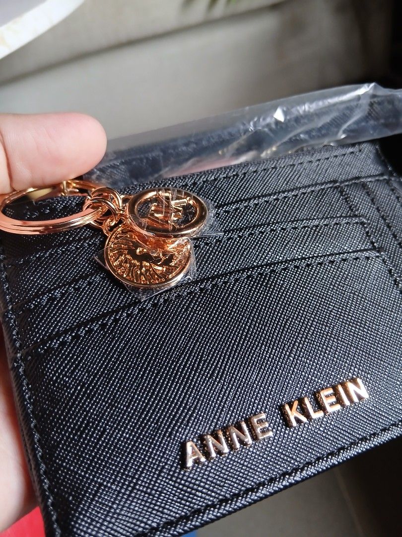 AK CARD WALLET (Category: Wallets & Card holders) located in Macabebe. Submitted by collectionspurses (Listing ID 1452542293, Image 3). Description: limited only inported safiano type brand new u.s brand 🇺🇸.