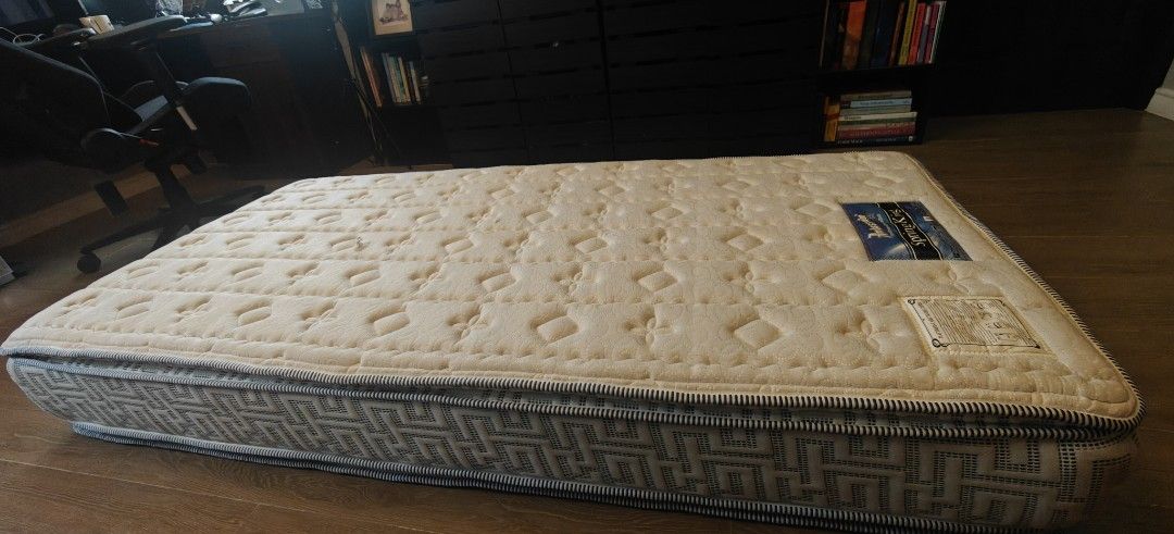 Ambassador Spring King Single Mattress (Category: Bed Frames & Mattresses) located in Manila. Submitted by ghostbieber (Listing ID 1452520324, Image 3). Description: - Ambassador Spring King Single Mattress - Same model used in many hotels - Clean and well-maintained condition. Only used as a guest bed. Springs have no sagging. - Selling because replacing it with an air mattress. - Ready for a new home - Available for pickup. Drop off is an extra