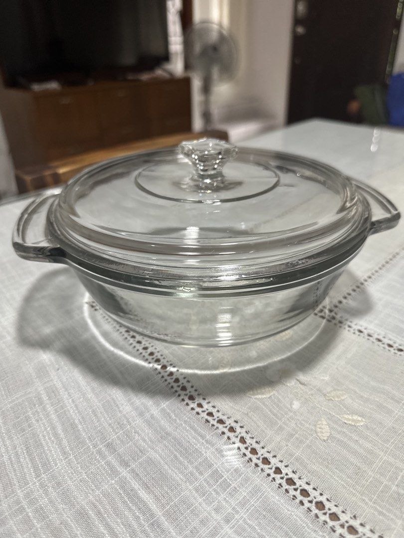 Anchor Ovenware CASSEROLE 8.25in VINTAGE (Category: Other Kitchenware & Tableware) located in Pasig City. Submitted by greenapplberyy (Listing ID 1452553719, Image 2). Description: FOR SALE ₱1,200 (negotiable just PM) Anchor Ovenware 8.25-inch casserole dish vintage 1.5-quart round glass baking piece. Used only a few times, still good as new. Payment through GCASH/BANK TRANSFER pick up/lalamove .