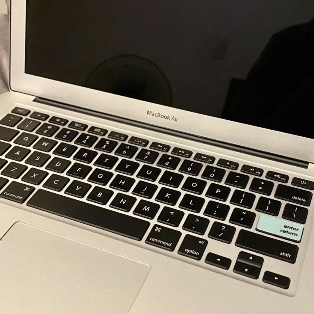 Apple MacBook Air Laptop (Category: Laptops & Notebooks) located in Pasig City. Submitted by acgpreloved (Listing ID 1452657583, Image 2). Description: Macbook Air 13” •Condition: ✅ Device was lightly used. ✅ Body was mint condition. 100% flawless; no scratch nor dents at all. ✅ The battery is still super crisps, could be use for more than 3-4 hours unplugged. ✅ Keyboard is still crisp to type on. •Specs: ✅ Processor: 1.4 GHz Dual-Core Intel Core