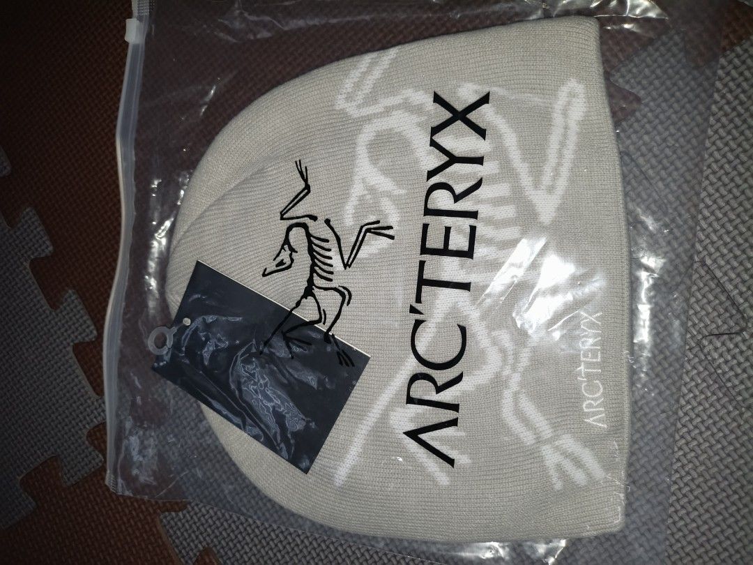 Arc'teryx Beanie Hat - Grey with White Logo (Category: Caps & Hats) located in Manila. Submitted by ererane19 (Listing ID 1452604994, Image 3). Description: - Authentic Arc'teryx beanie - Color: Light Grey - Iconic white logo design - Includes original packaging and tags - Ideal for keeping warm.