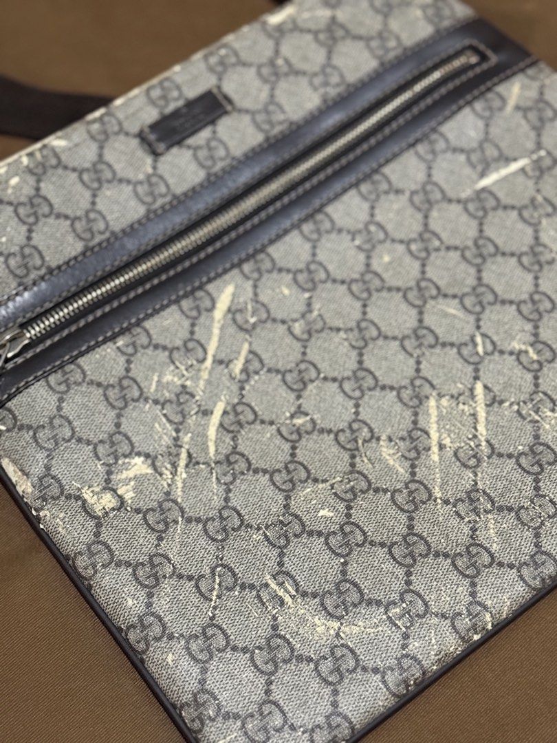 Authentic Gucci sling bag (Category: Luxury Bags & Wallets) located in Manila. Submitted by reg08 (Listing ID 1452618950, Image 2). Description: Project bag.