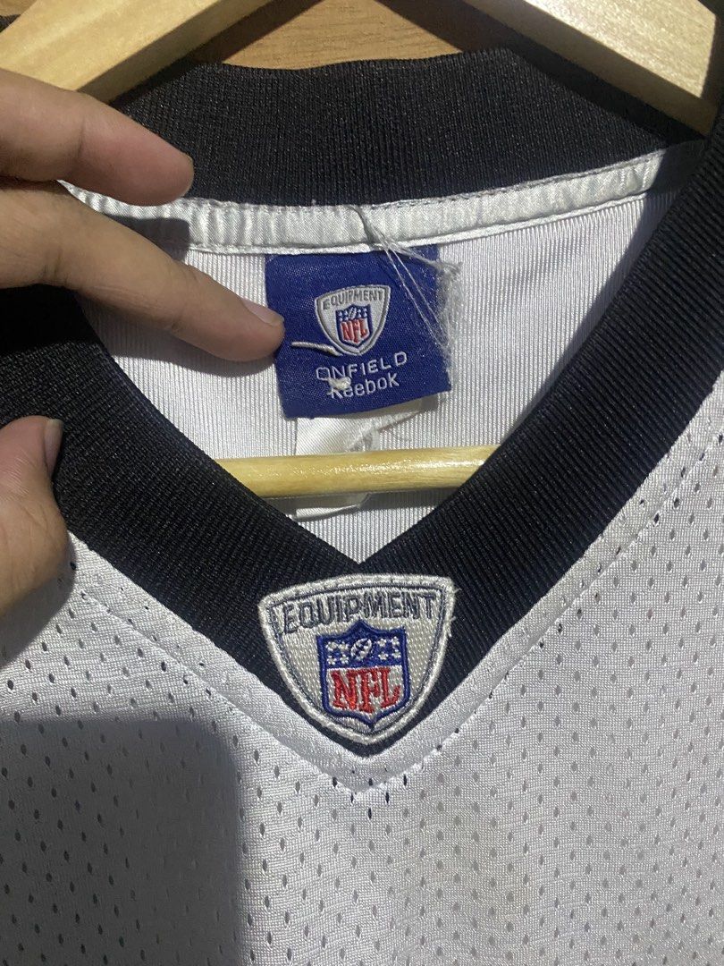 AUTHENTIC NFL ONflield JERSEY (Category: Activewear) located in Manila. Submitted by sixbysix (Listing ID 1452591657, Image 2). Description: Dimes 25x28 size (Xl) Color rate 10/10 Condition 9/10 Issue : check on pictures and Ps: naka crop shirt siya pero maganda padin no pinhole Pm if interested .