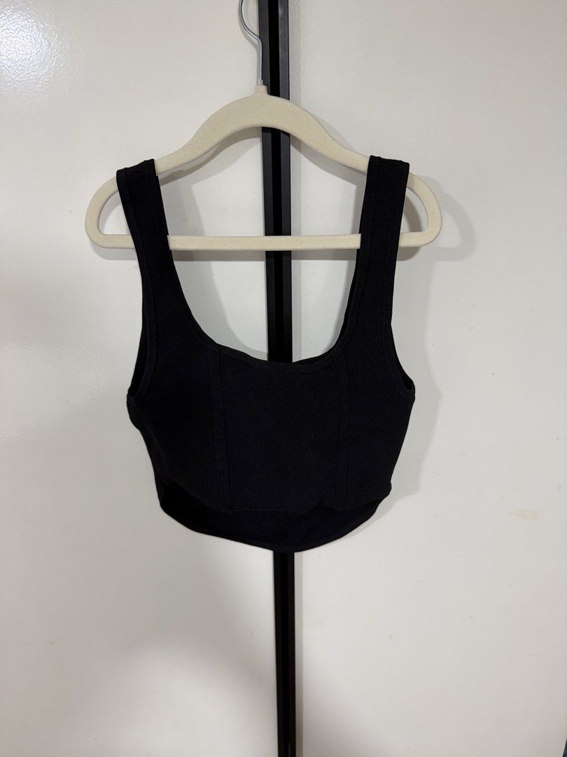 Babaton Sculpt Knit Bustier Tank - S (Category: Sleeveless) located in Quezon City. Submitted by meowww000 (Listing ID 1452547315, Image 3). Description: - Black ribbed crop top from Babaton - Features a square neckline and thick straps - Fitted silhouette with seam details - Versatile for layering or wearing solo.