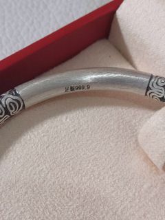 (Category: ) located in . Submitted by thrifters_shop (Listing ID 1452544928, Image 1). Description: .