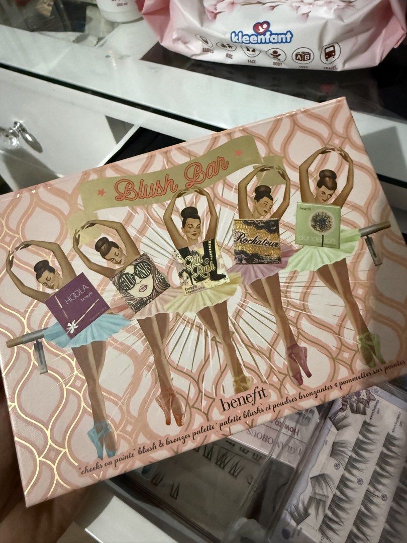 Benefit Cosmetics Blush Bar Palette (Category: Makeup) located in Manila. Submitted by aneajmik (Listing ID 1452559562, Image 1). Description: - Benefit Cosmetics Blush Bar palette - Includes 5 popular shades: Hoola bronzer, California blush, Gold Rush blush, Rockateur blush, and Dandelion blush. - Comes with a handy brush for application. - Ideal for contouring and adding a beautiful flush to your cheeks. - All shades are clearly visible in the 