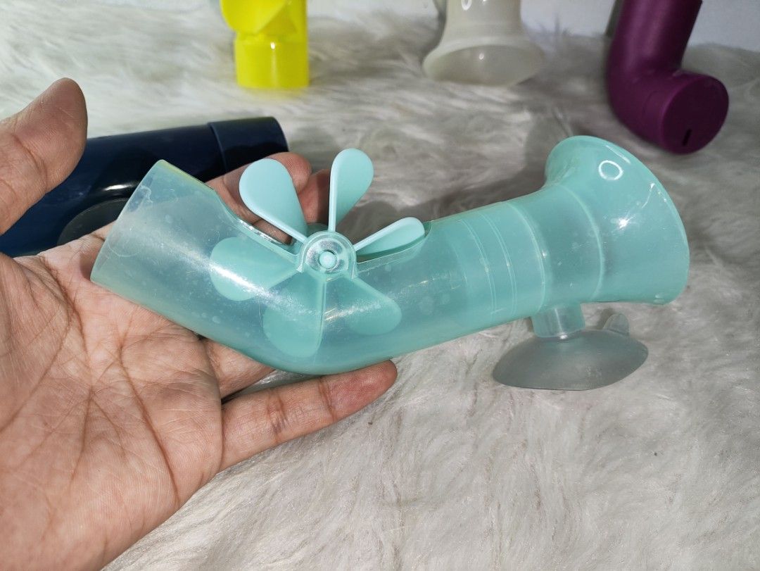 Boon Pipes Building Bath Toy Set (Category: Kids Toys) located in Cavite. Submitted by tinetaclesss (Listing ID 1452546790, Image 3). Description: - Fun bath time pipes for kids - Suction cups stick to the tub wall - Water flows through the pipes - Includes 5 different pieces - Great for imaginative play.