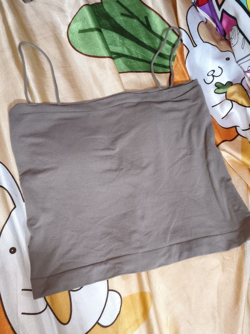 Brown Spaghetti Strap Padded (Category: Sleeveless) located in Las Pinas. Submitted by dnbrbnt (Listing ID 1452543391, Image 3). Description: size small to med super nice in actual loc. las piñas .