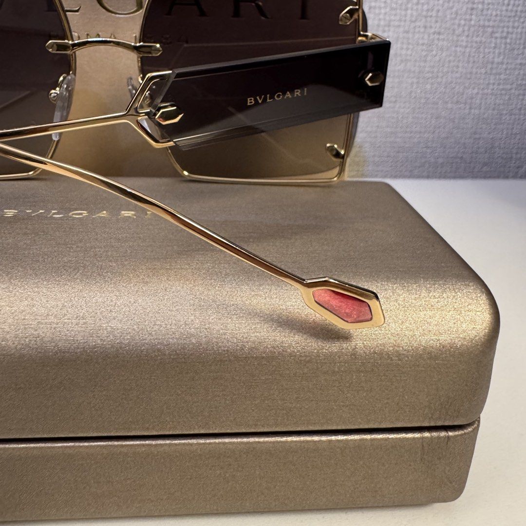 Bvlgari sunglasses (Category: Luxury Accessories) located in Quezon City. Submitted by hintstreet (Listing ID 1452622910, Image 3). Description: Store price almost 30k With paper bag.