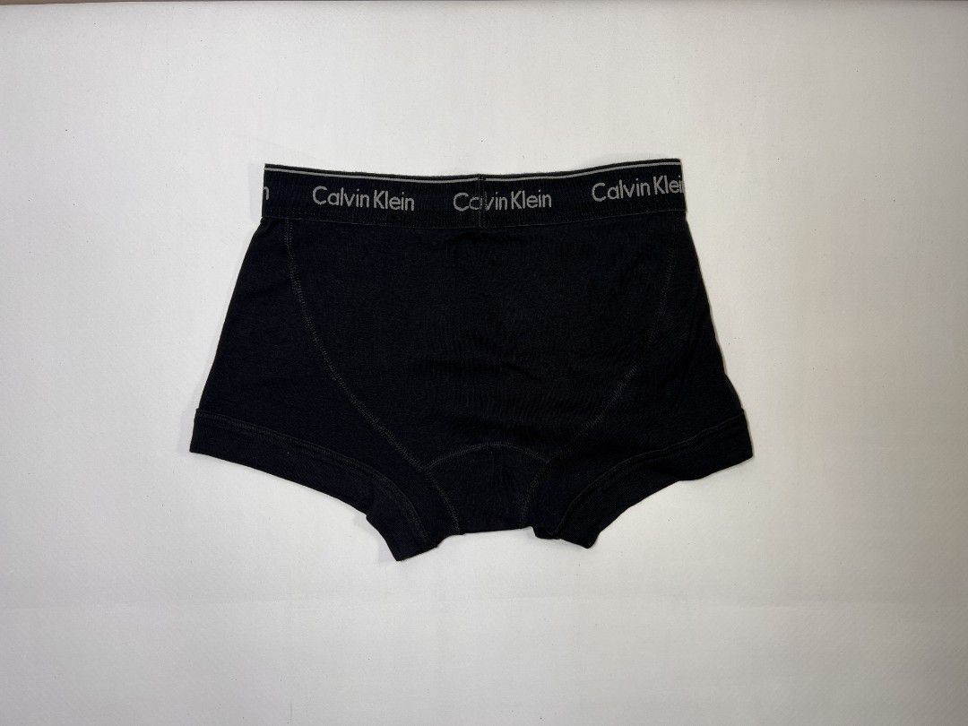 Calvin Klein Black Boxer Briefs (Category: Underwear) located in Manila. Submitted by karsonsilyobyrns (Listing ID 1452538967, Image 2). Description: BRAND: Calvin Klein Size (Inch) ‼️Medida Size‼️ : W 24-28 Color Rate: 9.8/10 Condition: Like New Issue: None ‼️ Thrifted item — please manage your expectations, authenticity is not guaranteed (check photos for tags!) 🧼 Items have been stored or thrifted — we highly recommend washing before wearing.