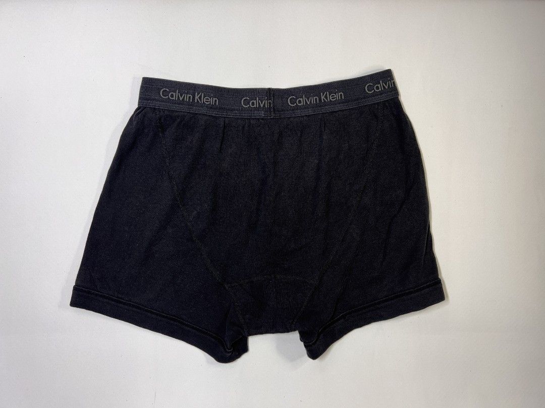 Calvin Klein Boxer Briefs M/M Black (Category: Underwear) located in Manila. Submitted by karsonsilyobyrns (Listing ID 1452523225, Image 2). Description: BRAND: Calvin Klein Size (Inch) ‼️Medida Size‼️ : W 28-32 Color Rate: 9/10 Condition: Like New Issue: None ‼️ Thrifted item — please manage your expectations, authenticity is not guaranteed (check photos for tags!) 🧼 Items have been stored or thrifted — we highly recommend washing before wearin